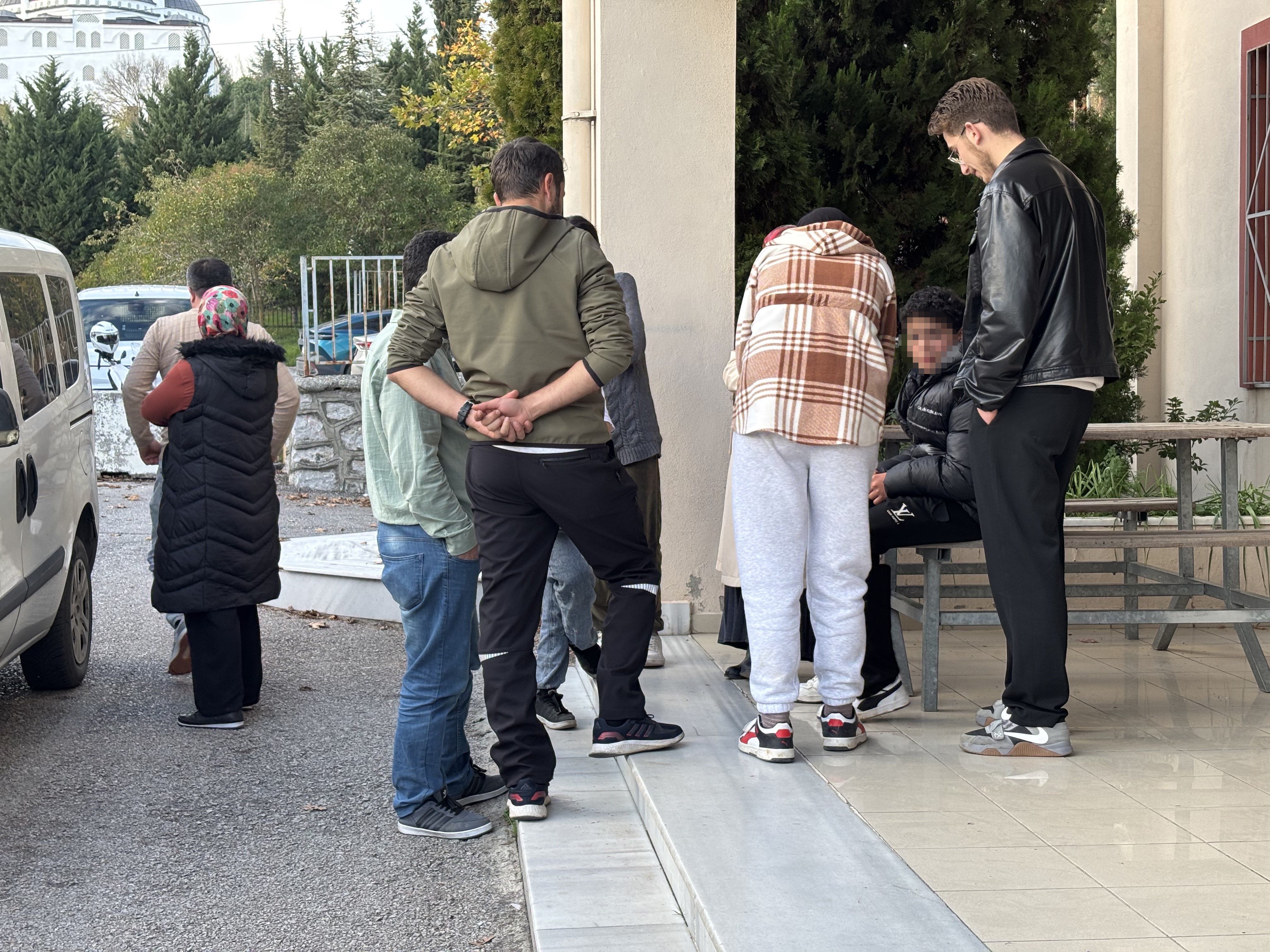İzmit’te Sabah Okula Gitme Bahanesiyle Evden Çıkan 13 Ve 15 Yaşlarındaki Iki Çocuk, Polis Ekiplerinin Çalışması Sonucu Kandıra’da Sağlıklı Şekilde Bulundu. Aileler Evlatlarına Kavuşurken Duygu Dolu Anlar Yaşandı (3)