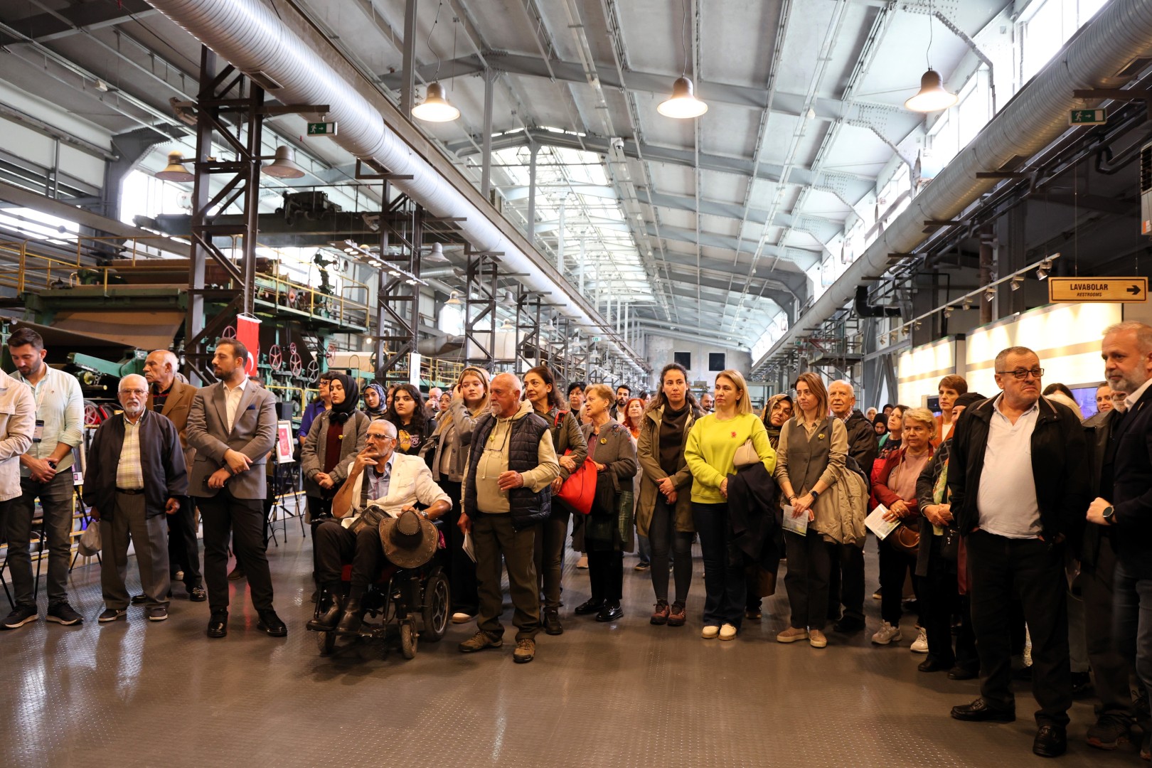 Kağıtta Açan Çiçekler Sanatseverleri Bekliyor (1)
