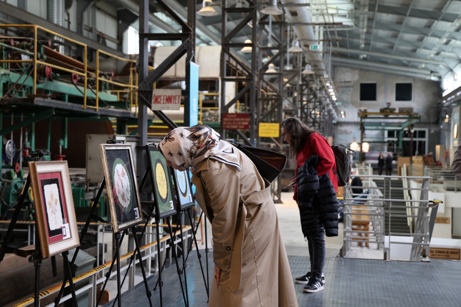 Kağıtta Açan Çiçekler Sanatseverleri Bekliyor (7)