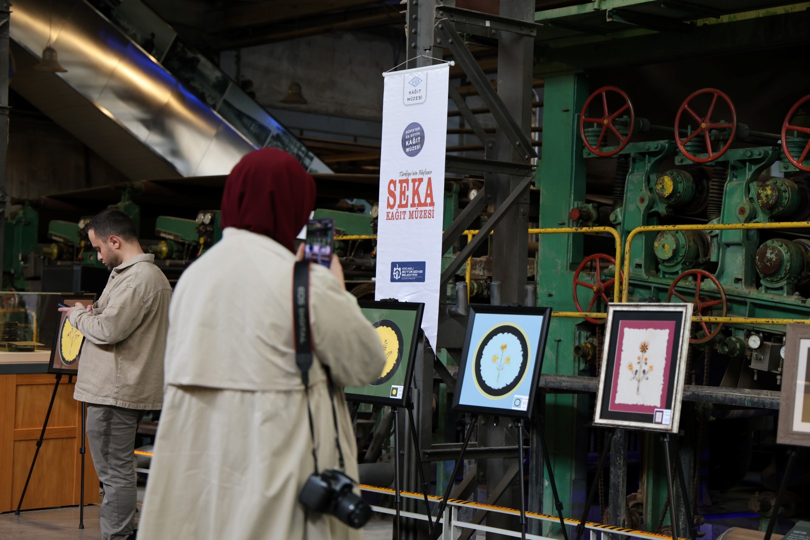 Kağıtta Açan Çiçekler Sanatseverleri Bekliyor (8)