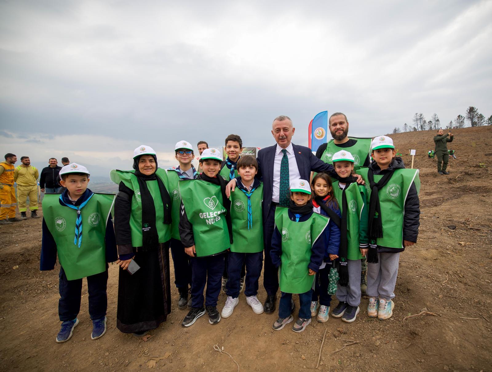 Karamürsel'de Yanan Bölge 3 Bin Fidanla Yeniden Yeşerecek (5)