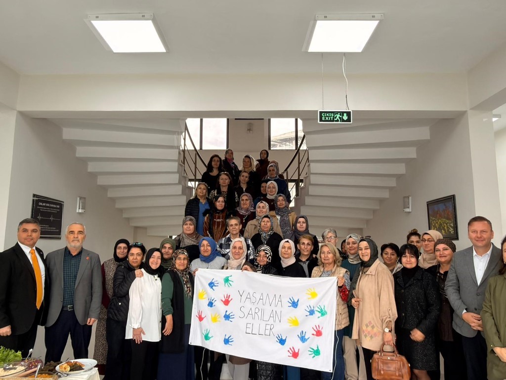 Karmek Kursiyerlerinden Dmd Hastası Uras Ege’ye Anlamlı Destek. 02