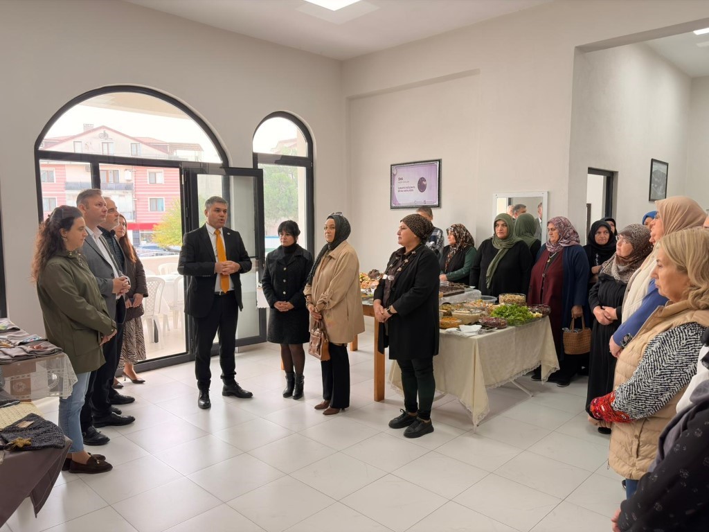 Karmek Kursiyerlerinden Dmd Hastası Uras Ege’ye Anlamlı Destek 03