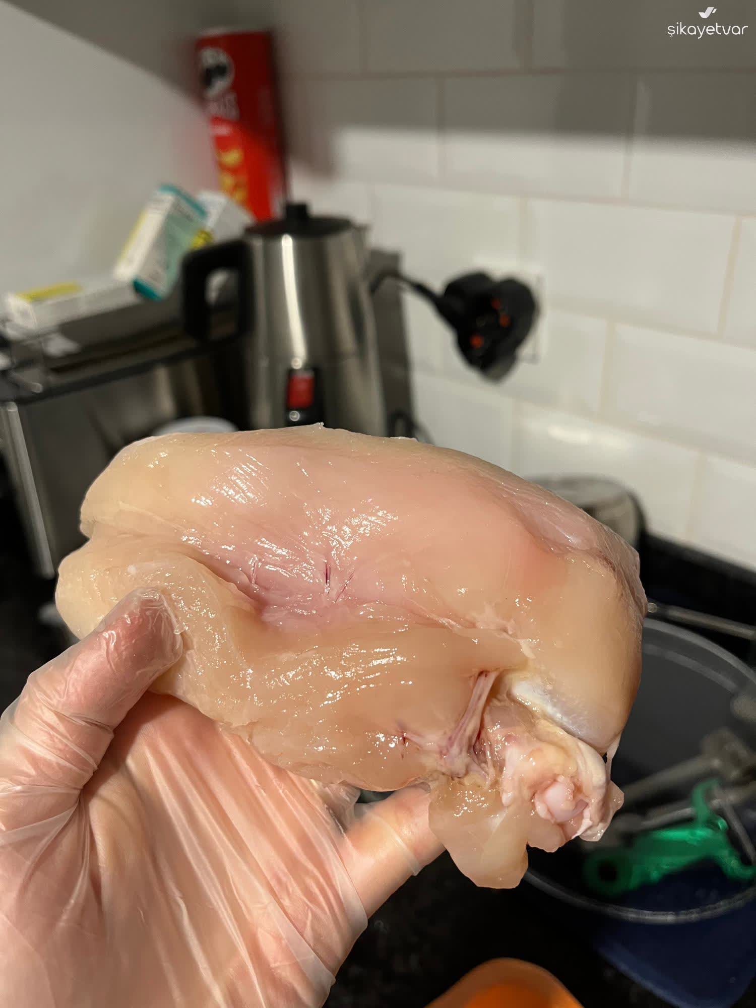 Kartepe' De Vatandaşı Şoke Eden Tavuk Skandalı! Yeşil Lekeler Ve Küf Vardı-1