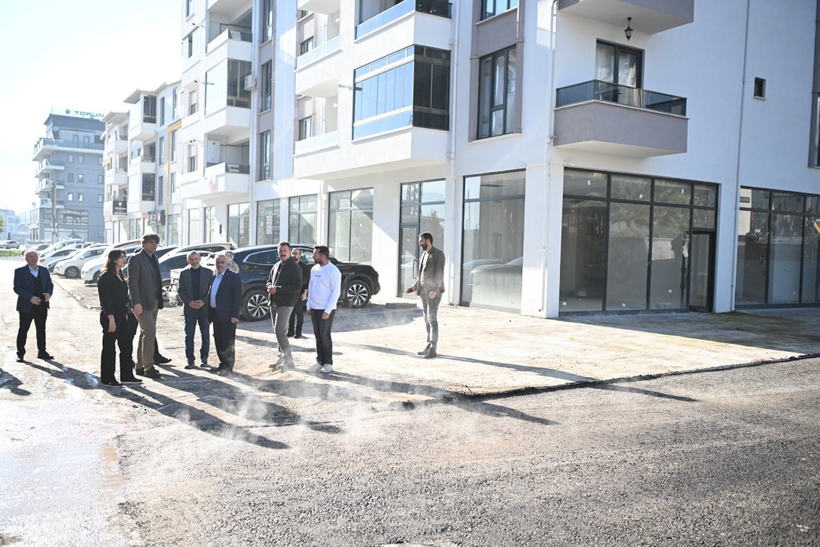 Kartepe’de Yol Seferberliği! Başkan Kocaman Çalışmaları Yerinde İnceledi (5)