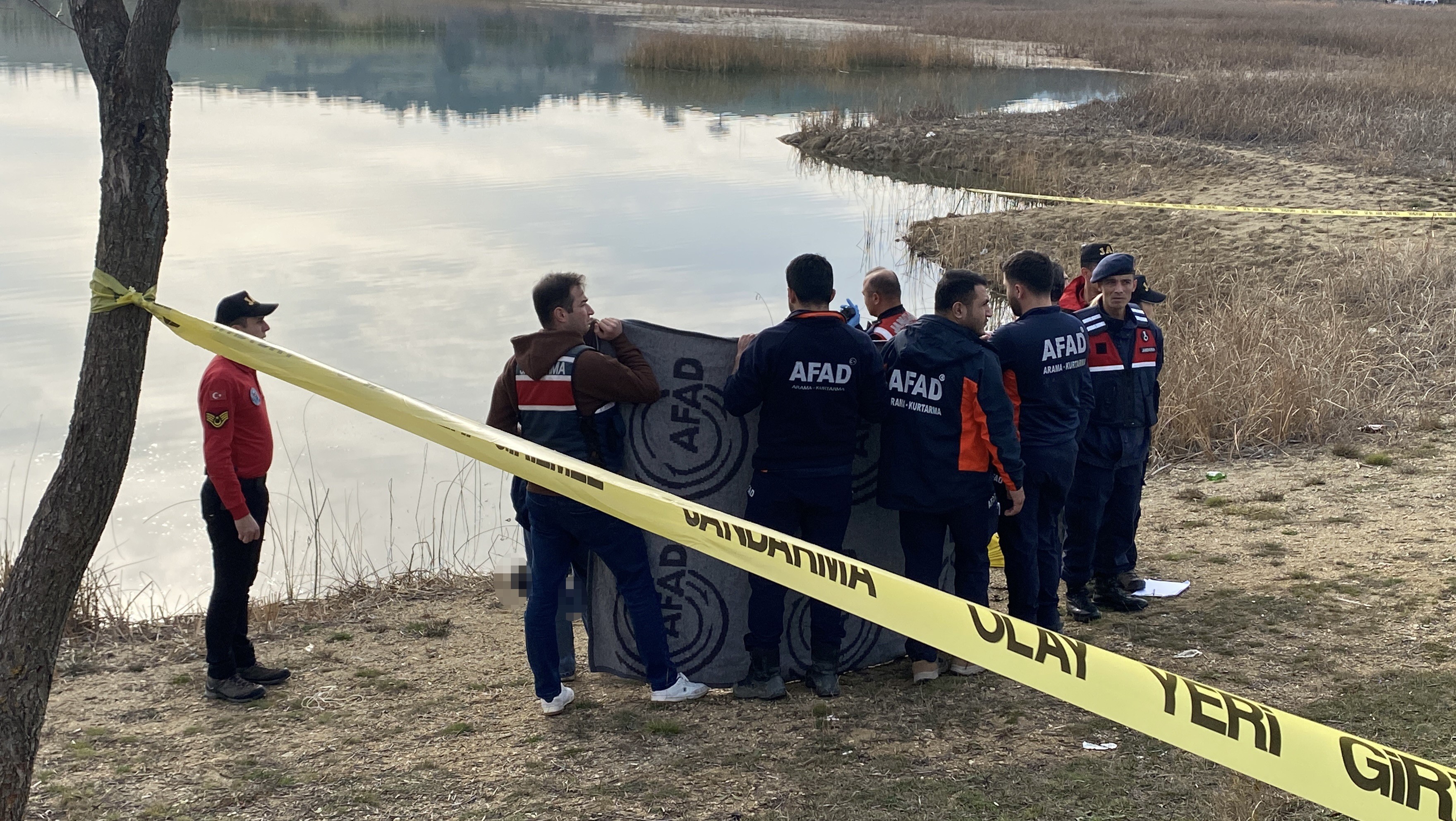 Kastamonu’nun Daday Ilçesinde Kıyafetleriyle Gölete Giren 53 Yaşındaki F.b.’nin Cansız Bedeni Afad Dalgıçları Tarafından Bulundu. F.b.’nin Zafer Partisi Daday İlçe Başkanı Olduğu Öğrenildi (4)