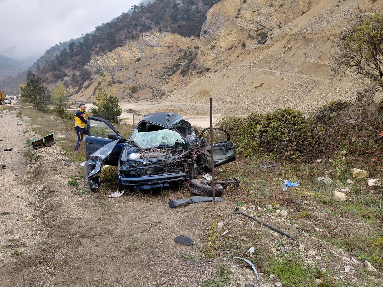Kaza Ölümle Sonuçlandı! Otomobil İle Kamyonet Çarpıştı 03