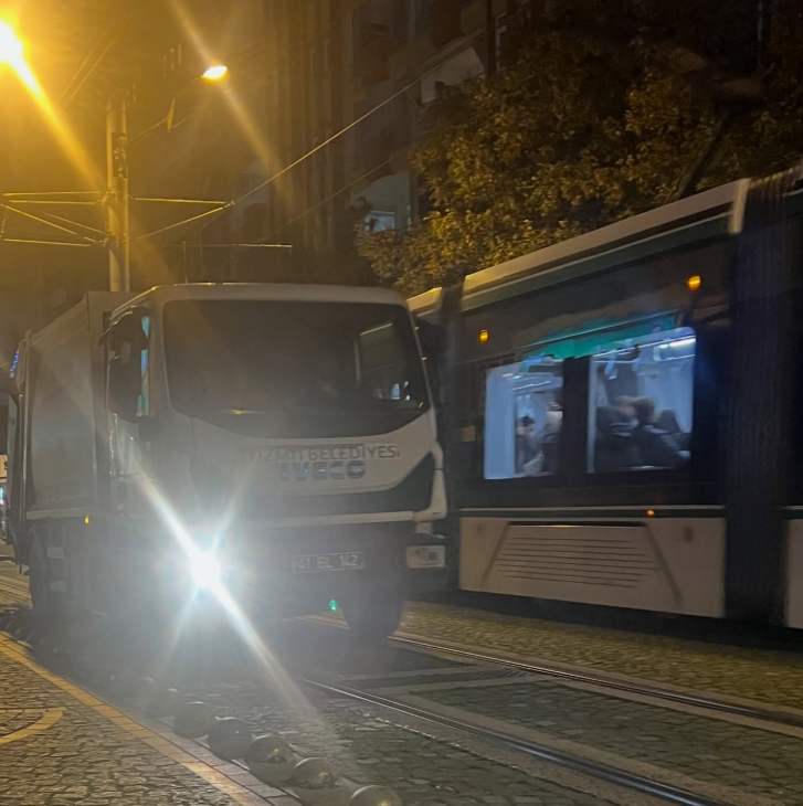 Kazan’dan Çarpıcı Paylaşım “Kimin Işığı Sönüyor, Bu Karede Belli”-1