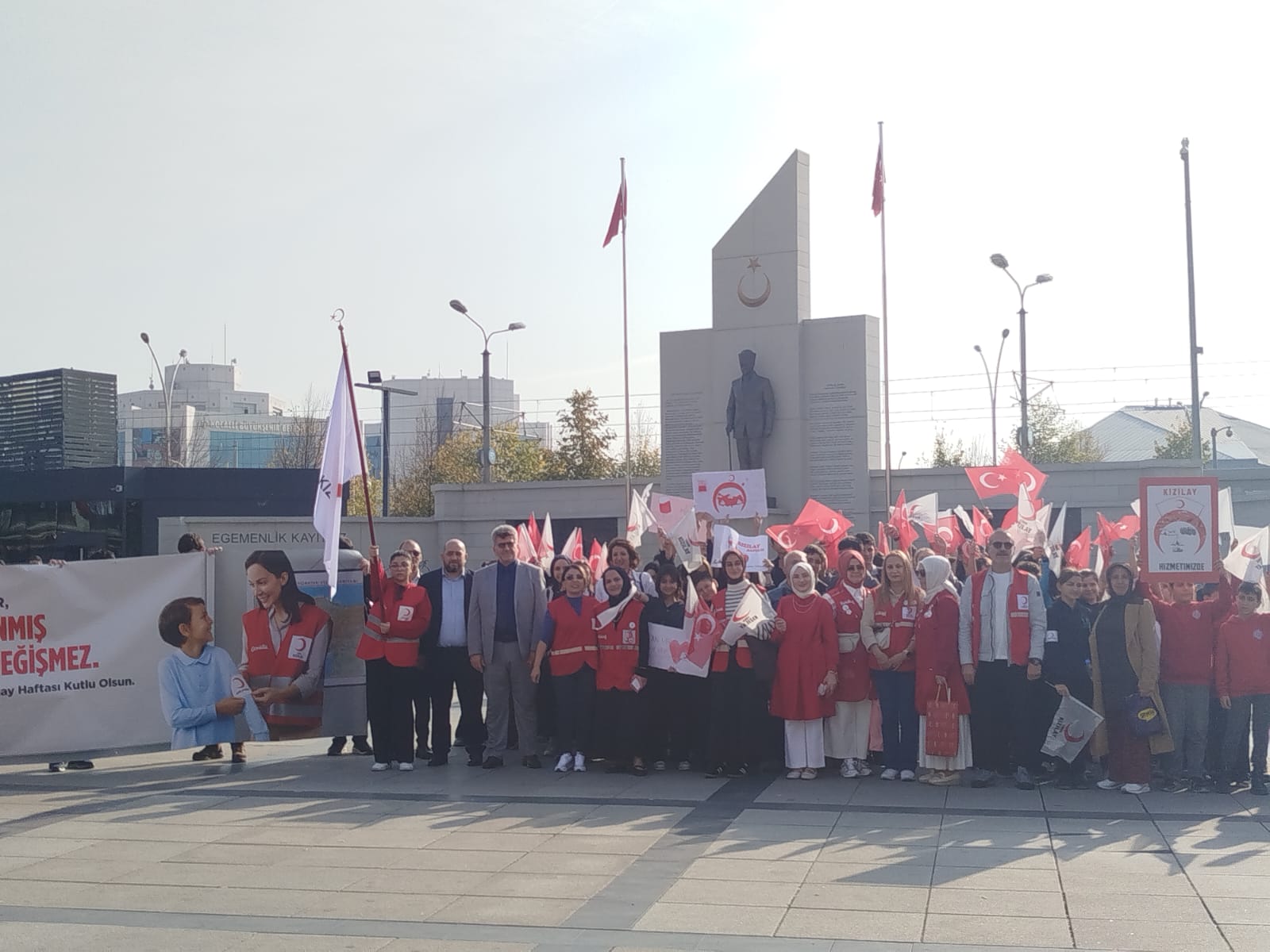 Kızılay Haftası'nda Öğrencilerden Kan Bağışı Çağrısı 10