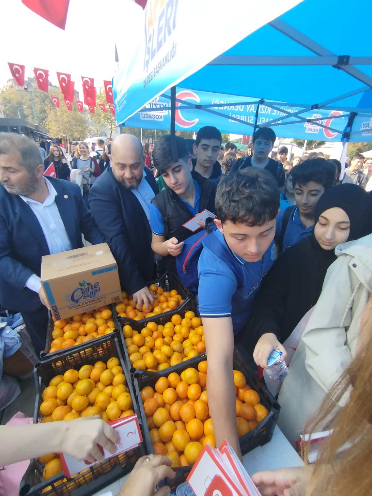 Kızılay Haftası'nda Öğrencilerden Kan Bağışı Çağrısı 6