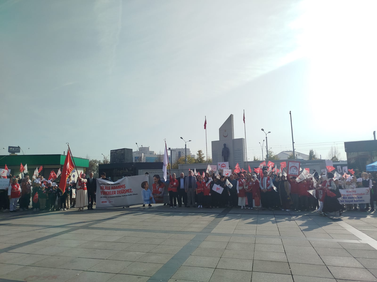 Kızılay Haftası'nda Öğrencilerden Kan Bağışı Çağrısı 7