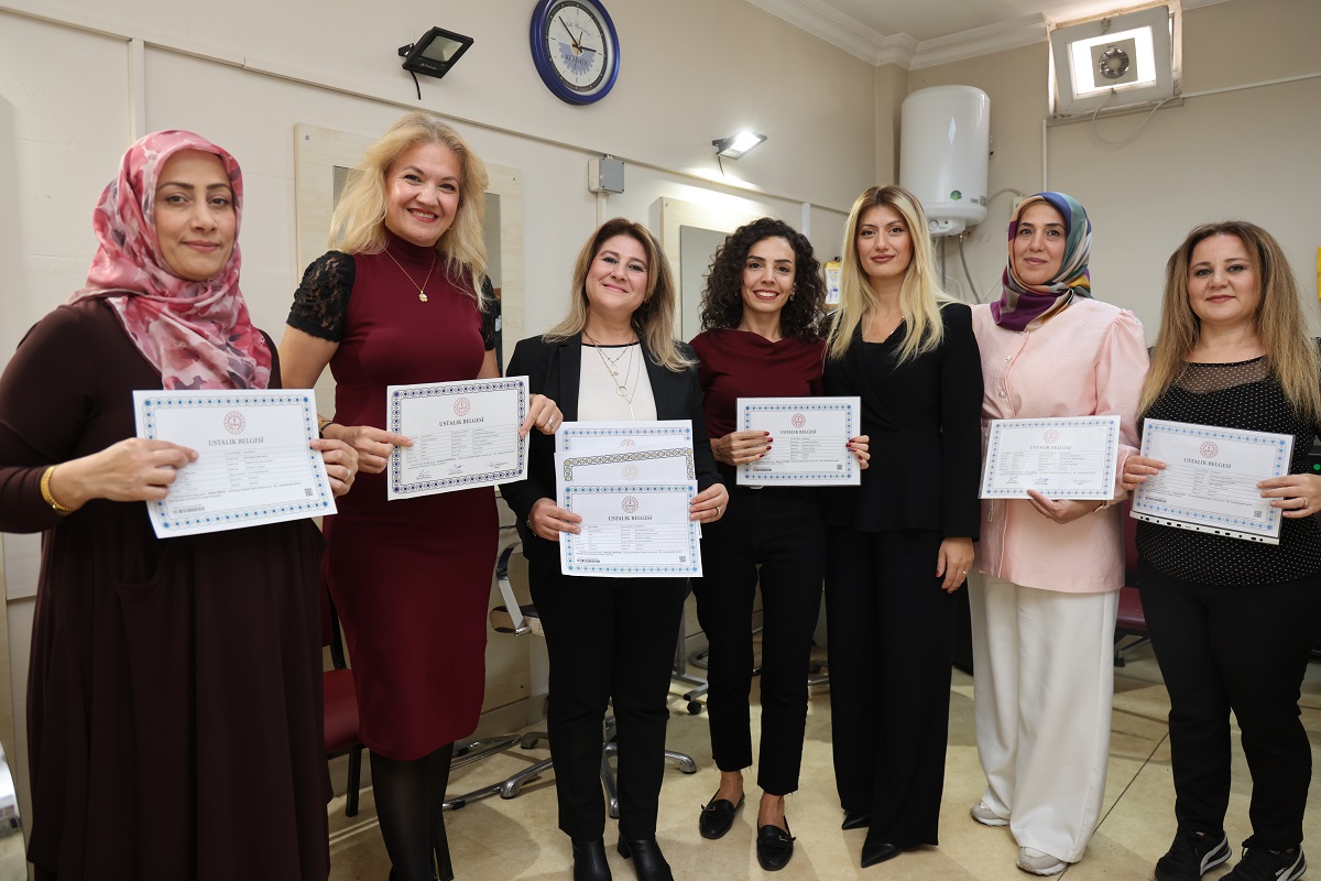 Ko Mek'le Yeni Bir Mesleğe 'Merhaba' Dediler (3)