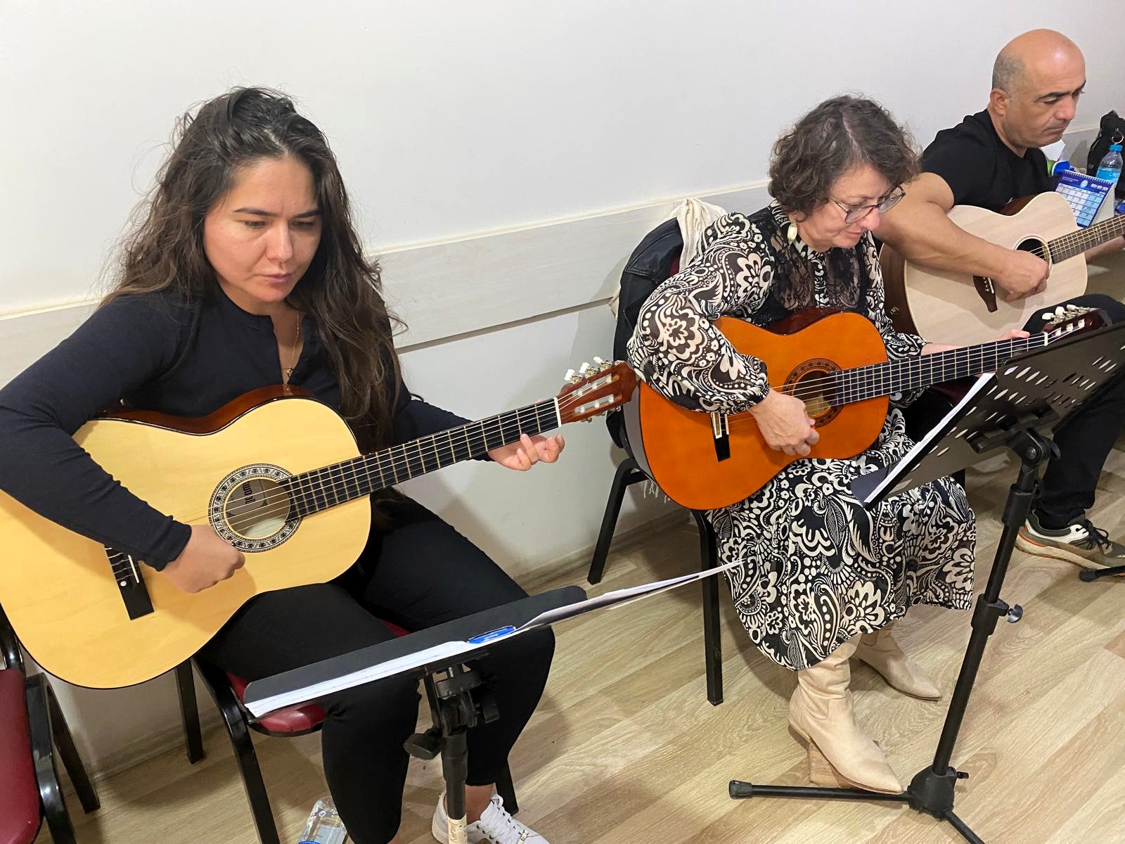 Ko Mek’te “Müzik Ve Gösteri Sanatları” İle Sahneye İlk Adım (2)