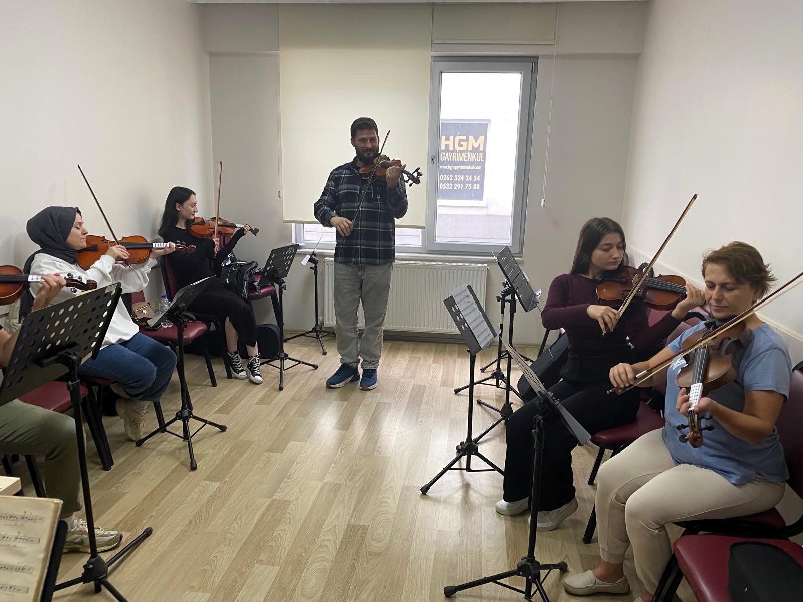 Ko Mek’te “Müzik Ve Gösteri Sanatları” İle Sahneye İlk Adım (3)