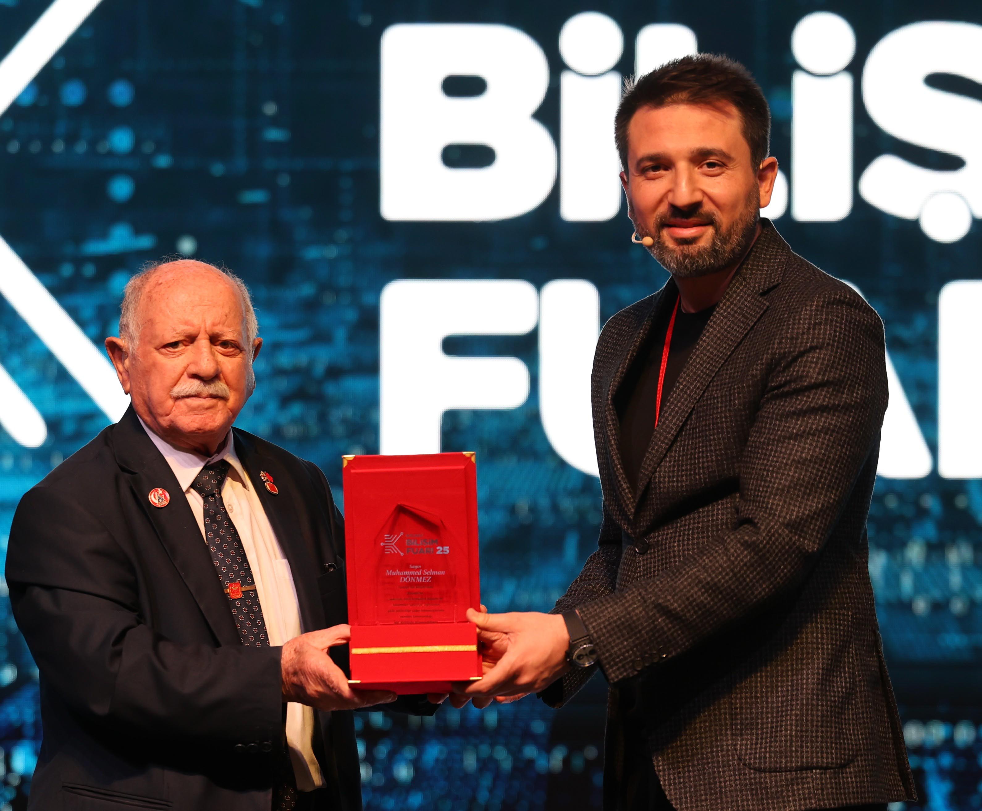 Kocaeli Bilişim Fuarı’nda Dijital Çağın En Kritik Başlıkları Masaya Yatırıldı (7)