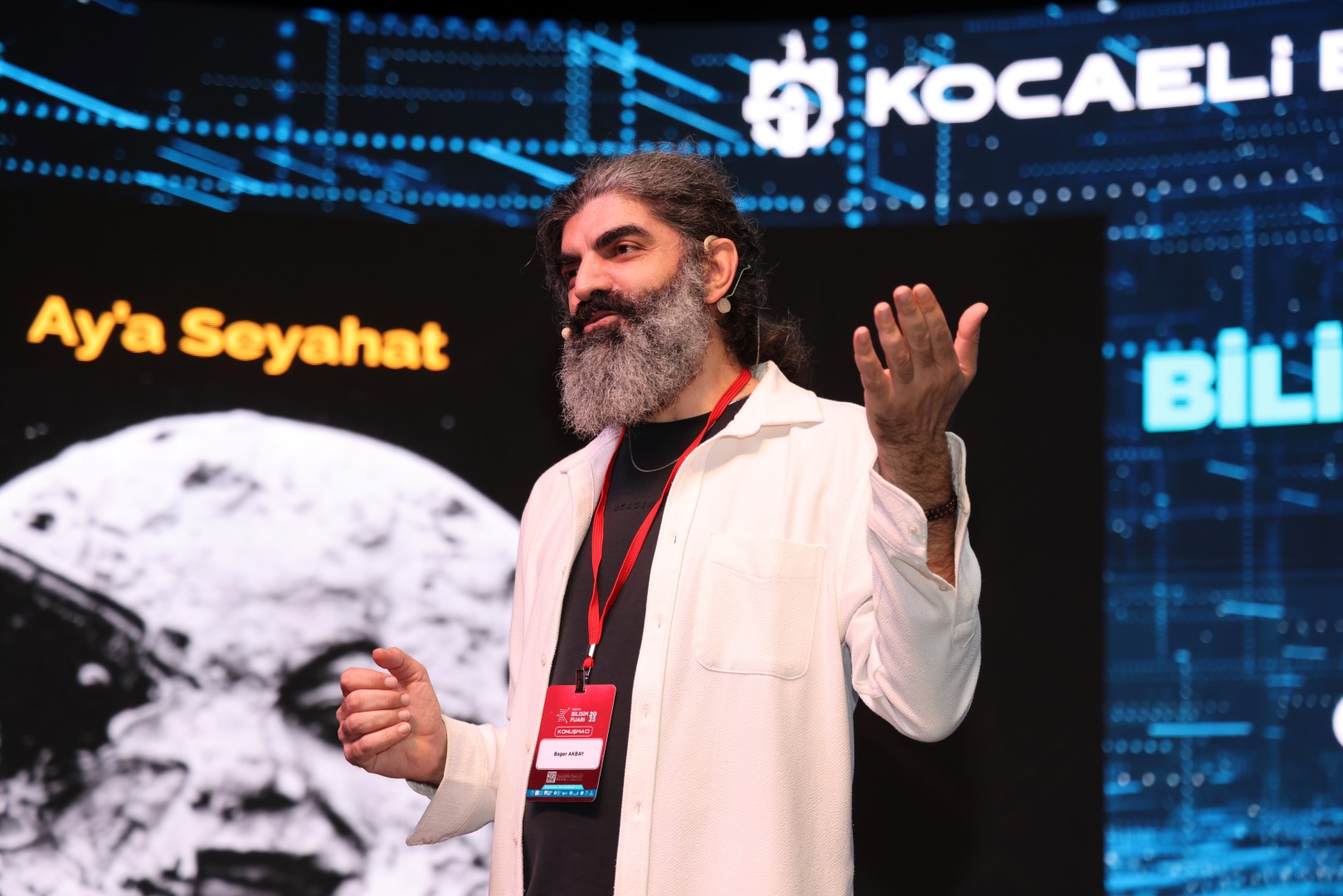 Kocaeli Bilişim Fuarı’nda “Yapay Zekâ Çağı’nda Siber Güvenlik” Paneline Yoğun İlgi (5)