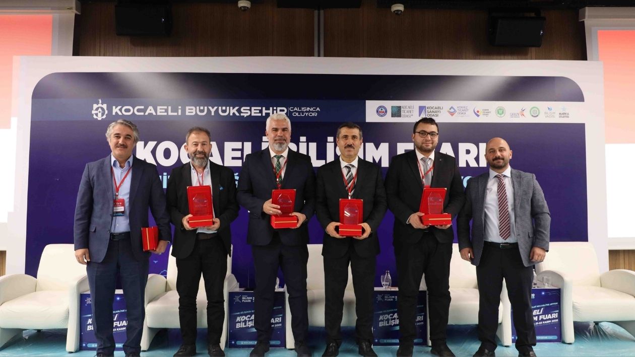Kocaeli Bilişim Fuarı’nda Yapay Zekâ, Eğitim Ve Girişimcilik Gündeme Damga Vurdu (1)