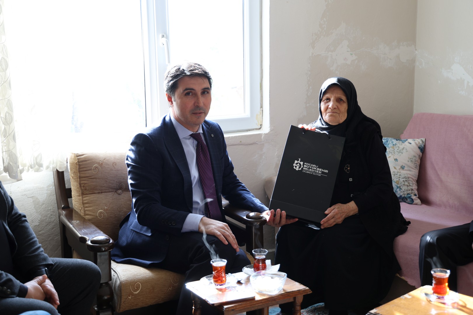 Kocaeli Büyükşehir Acıları Hafifletiyor (2)