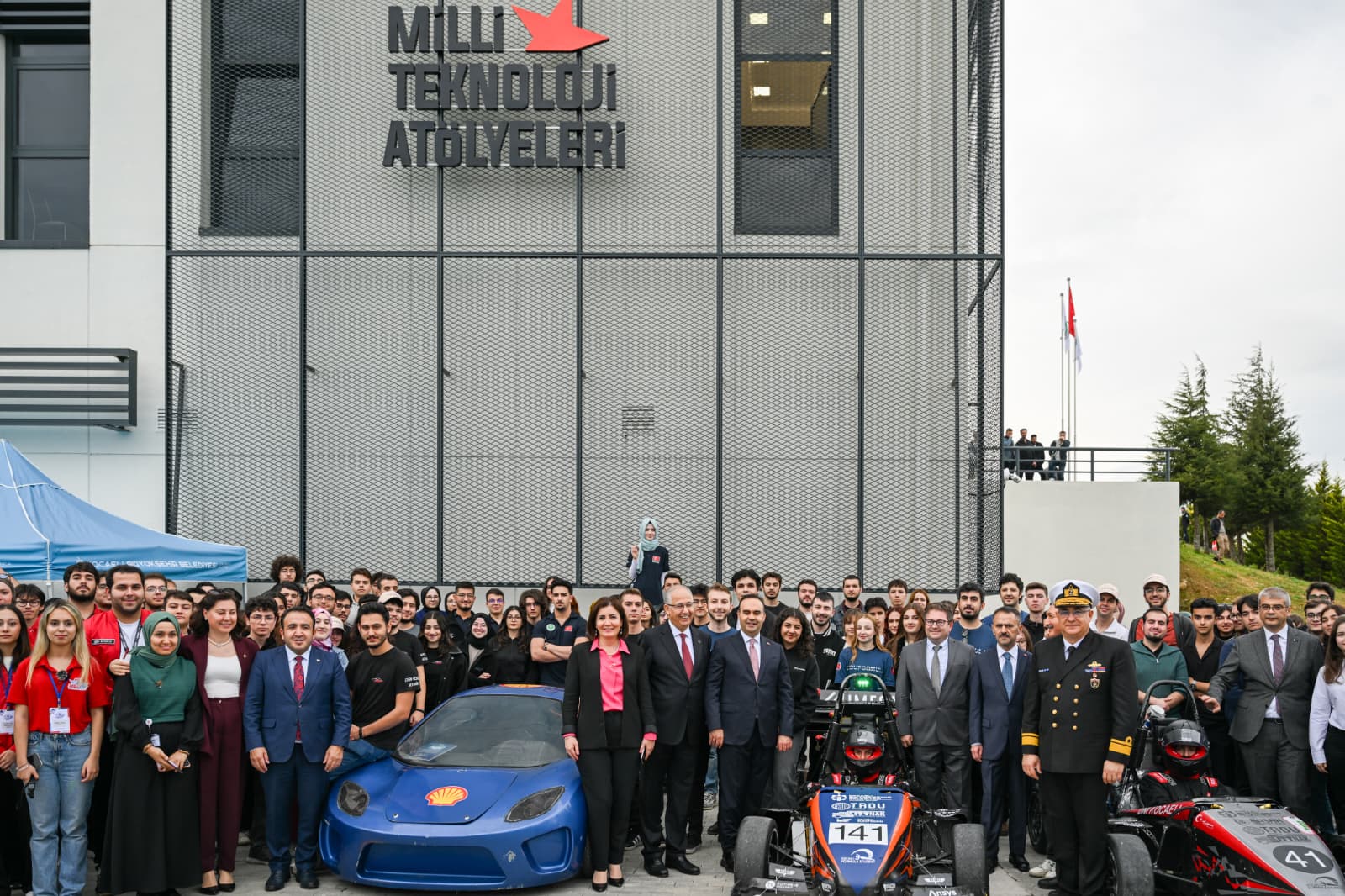 Kocaeli Valisi İlhami Aktaş, Sanayi Ve Teknoloji Bakanı Mehmet Fatih Kacır Ile Birlikte Kocaeli Üniversitesi’nde Bi̇li̇mpark Ve Tübi̇tak Milli Teknoloji Atölyesi’nin Açılış Törenlerine Katılarak Incelemelerde Bulundu ( (4)