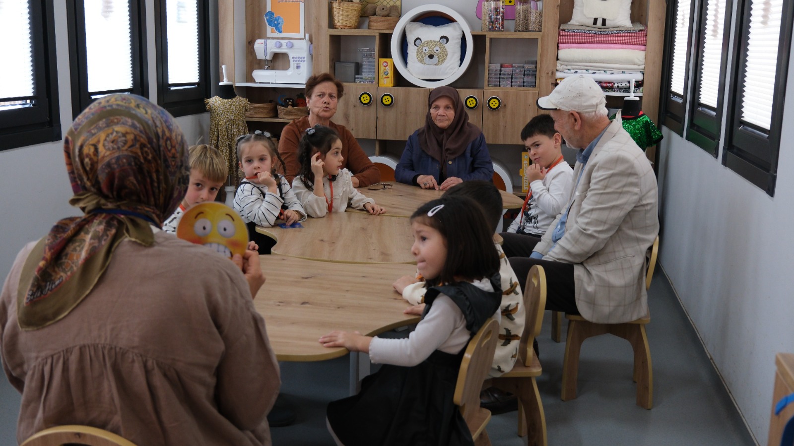 Kocaeli’de Dünya Çocuk Hakları Günü'nde Kuşaklar Bir Araya Geldi (3)