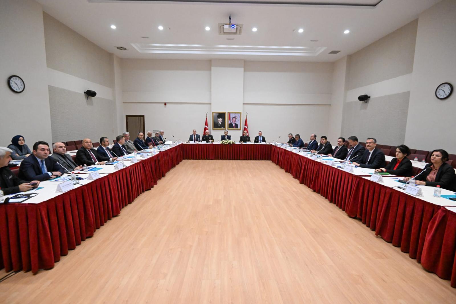 Kocaeli’de Güvenlik Ve Asayiş Toplantısı Vali Aktaş Başkanlığında Yapıldı