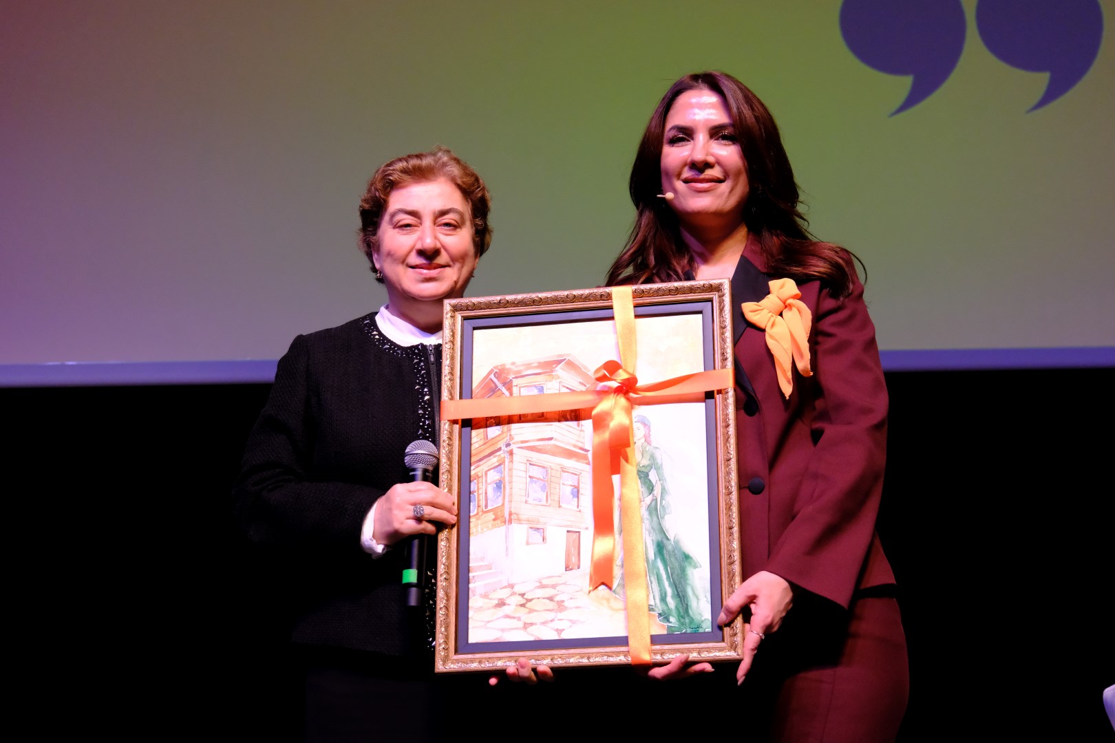 Kocaeli’de “Kadına Şiddete Karşı Mücadele” Etkinliği! Turuncu Balonlar Gökyüzüne Umut Bıraktı (5)