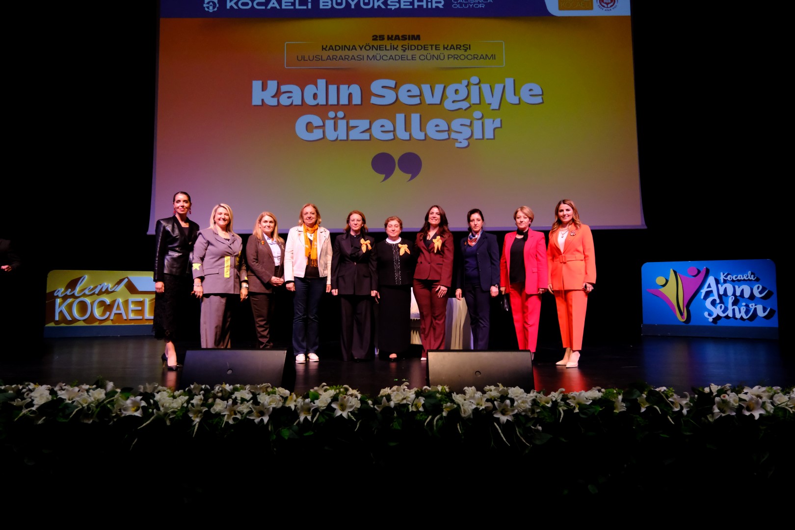 Kocaeli’de “Kadına Şiddete Karşı Mücadele” Etkinliği! Turuncu Balonlar Gökyüzüne Umut Bıraktı (6)