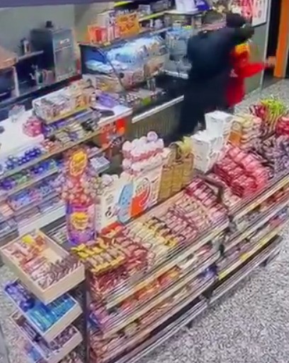 Kocaeli'de Maganda Dehşeti! Alkollü Müşteri Görevliyi Darp Etti 01