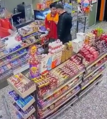 Kocaeli'de Maganda Dehşeti! Alkollü Müşteri Görevliyi Darp Etti 03