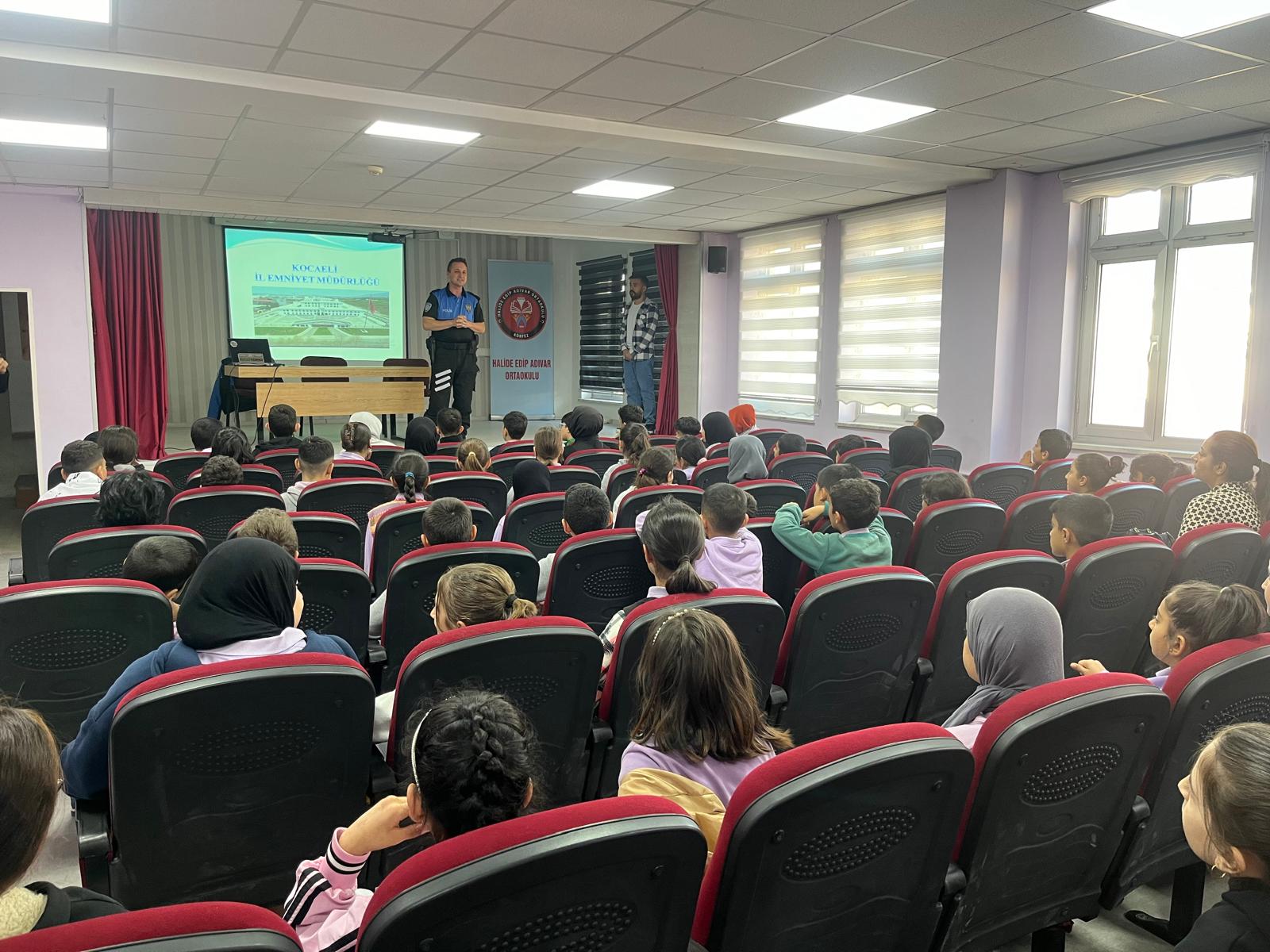 Kocaeli’de Miniklere Ve Vatandaşlara Güvenlik Bilinci Eğitimi (1)-1