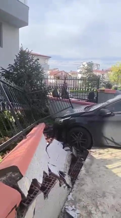 Kocaeli'de Sürücünün Unutkanlığı Başına İş Açtı! 01