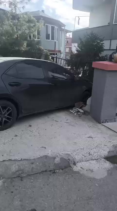 Kocaeli'de Sürücünün Unutkanlığı Başına İş Açtı! 02