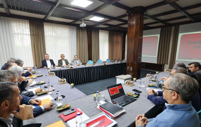 Kocaeli'nin Geleceği Masadaydı! Yeni Projeler Ve Yatırımlar Değerlendirildi (3)