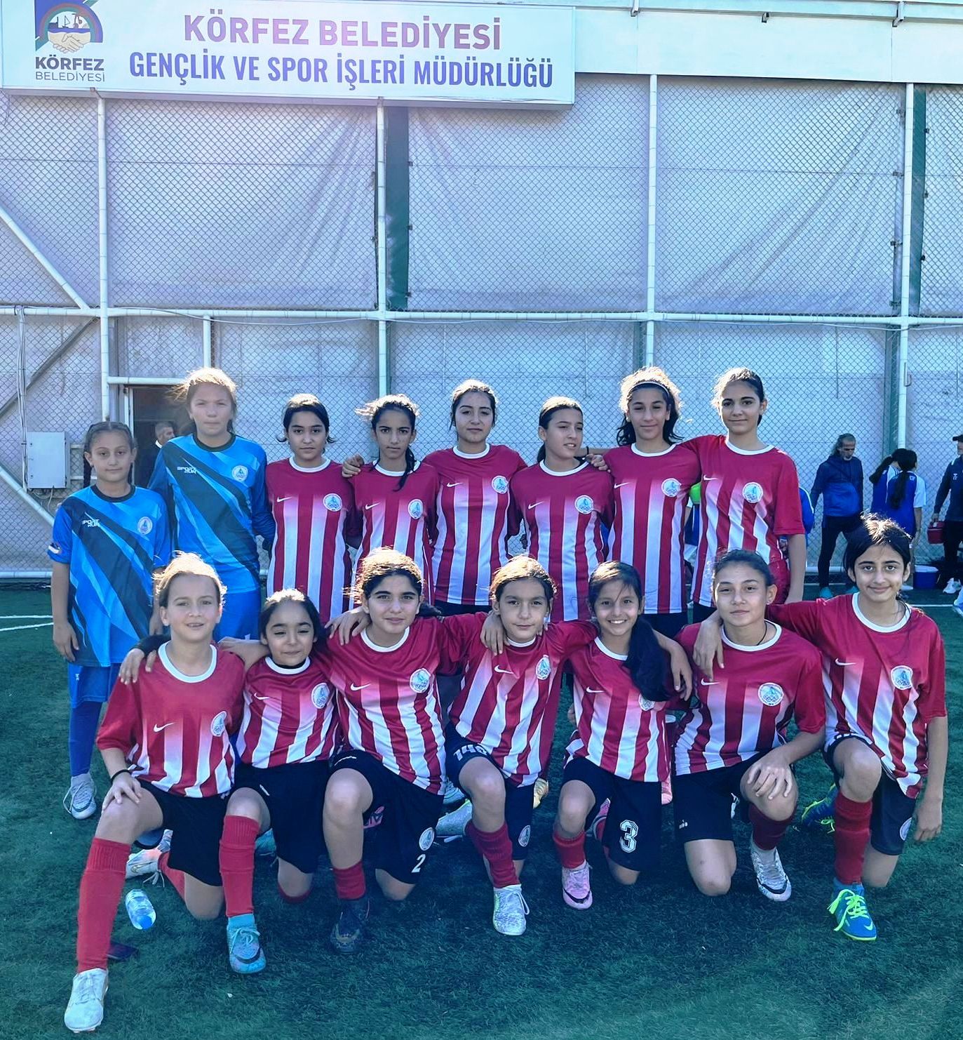 Körfez Gençlerbirliği Sk U13 Kız Futbol Takımı Şampiyon Oldu