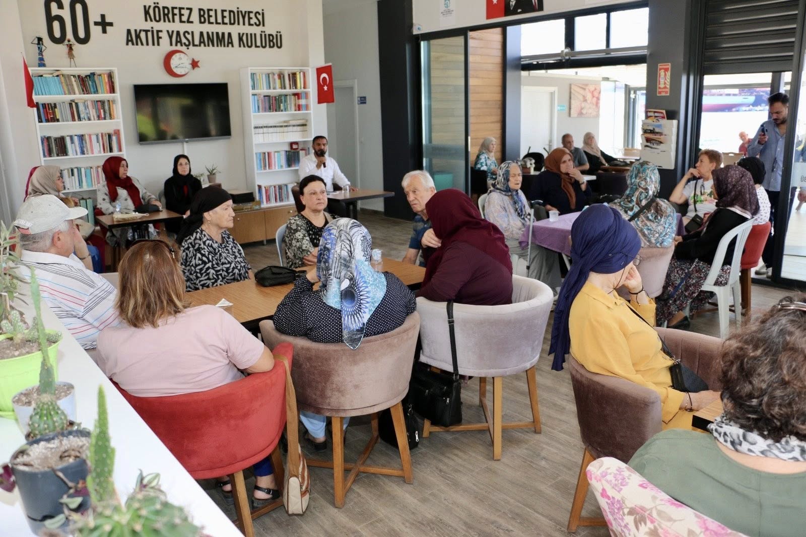 Körfez’de 60+ Aktif Yaşlanma Kulübü’nden Anlamlı Söyleşi(1)