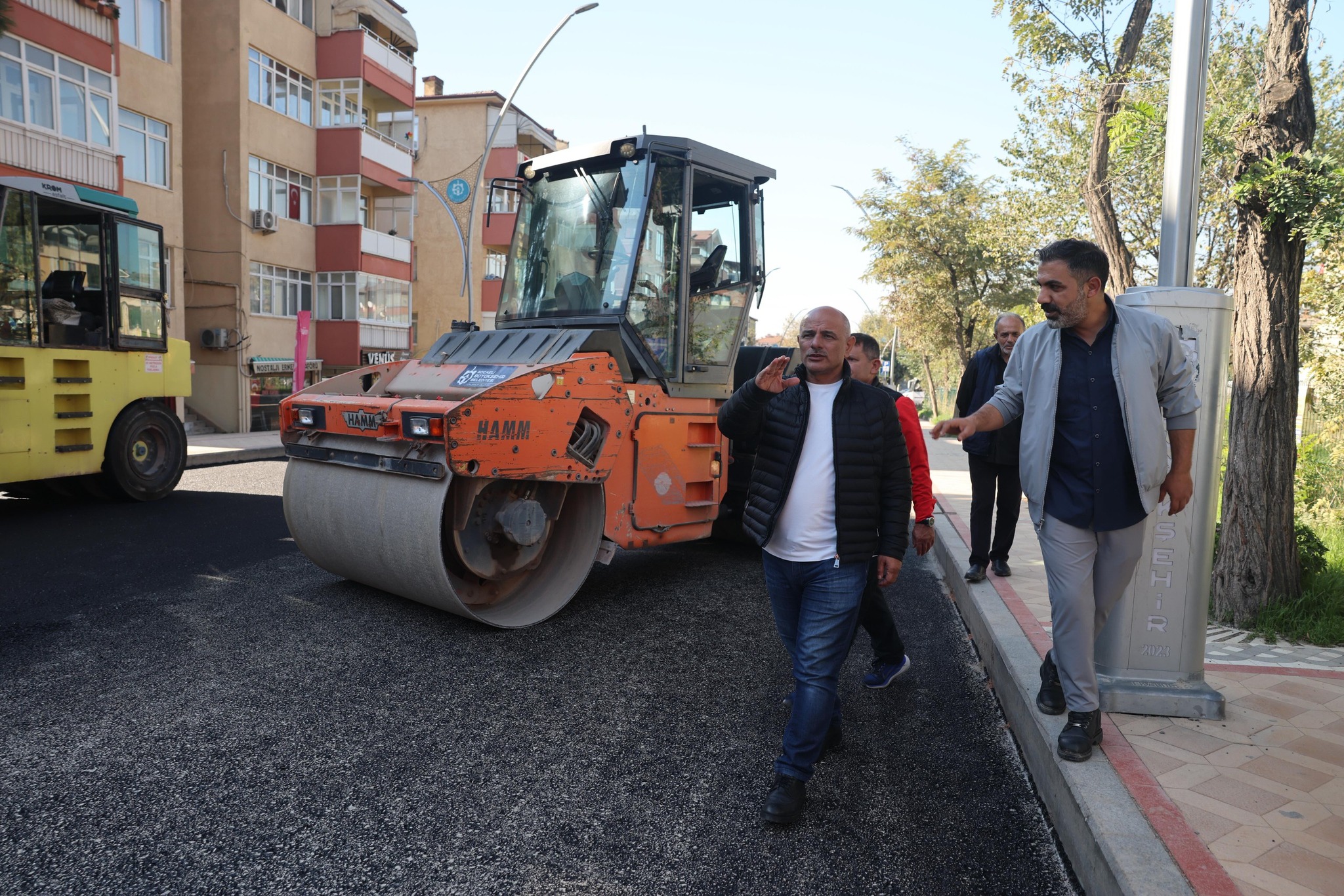 Körfez’de Asfalt Mesaisi Hafta Sonu Da Sürdü (3)