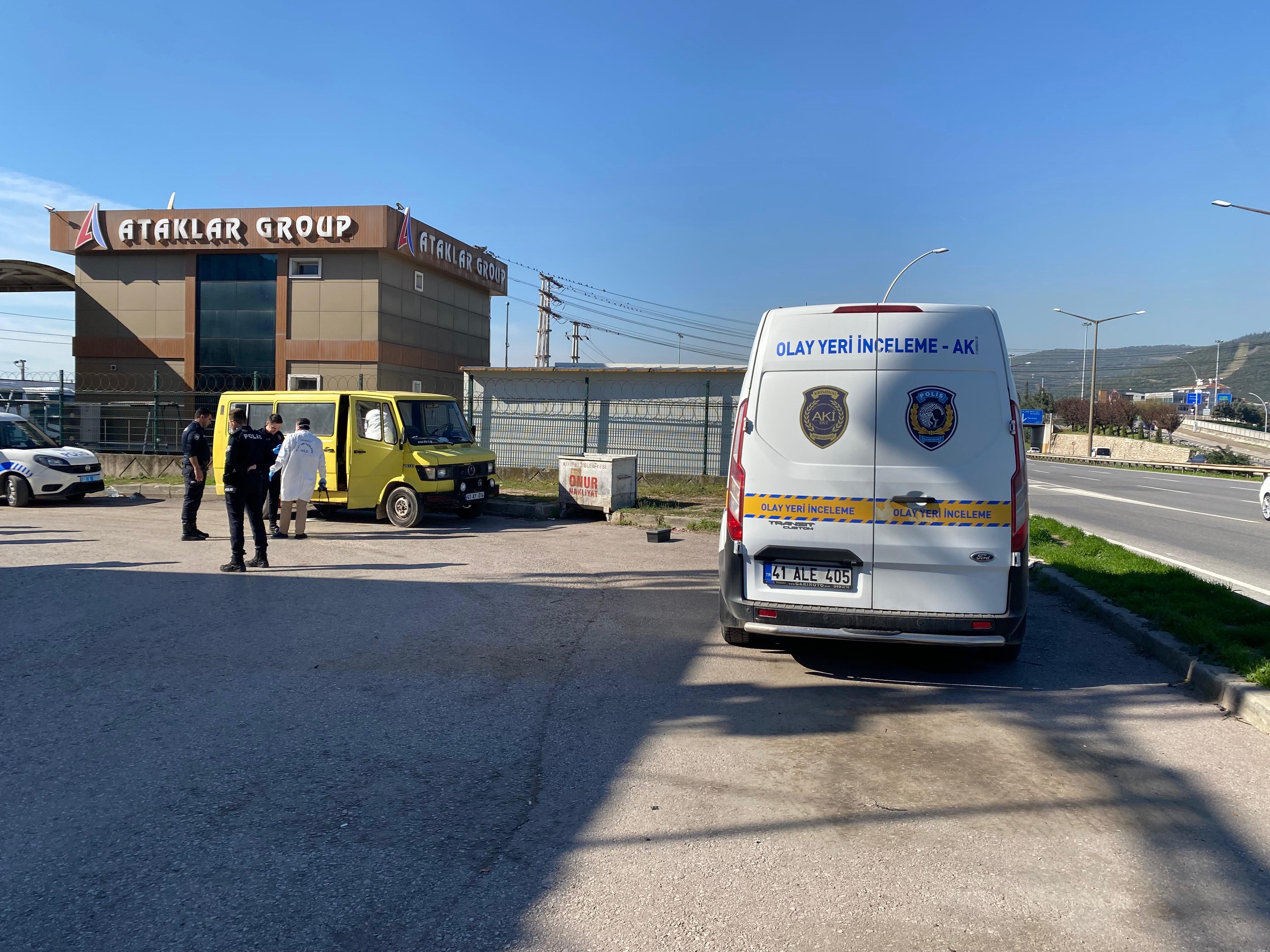 Körfez’de Minibüste Acı Ölüm Piknik Tüpünden Sızan Gaz Can Aldı (3)