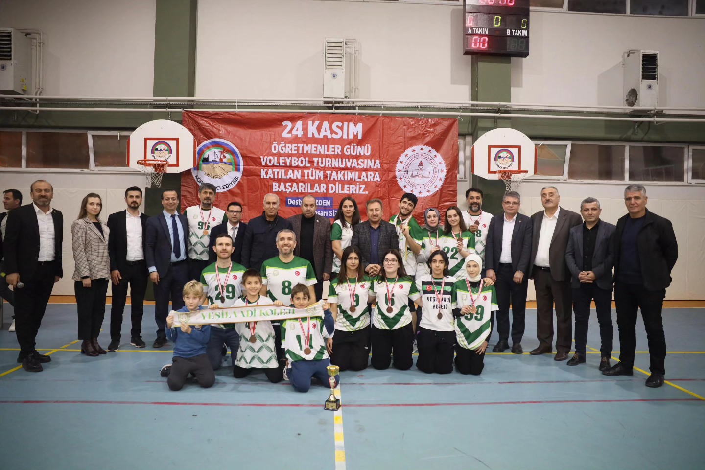 Körfez’de Öğretmenler Günü Voleybol Turnuvası’nın Şampiyonu Belli Oldu (8)