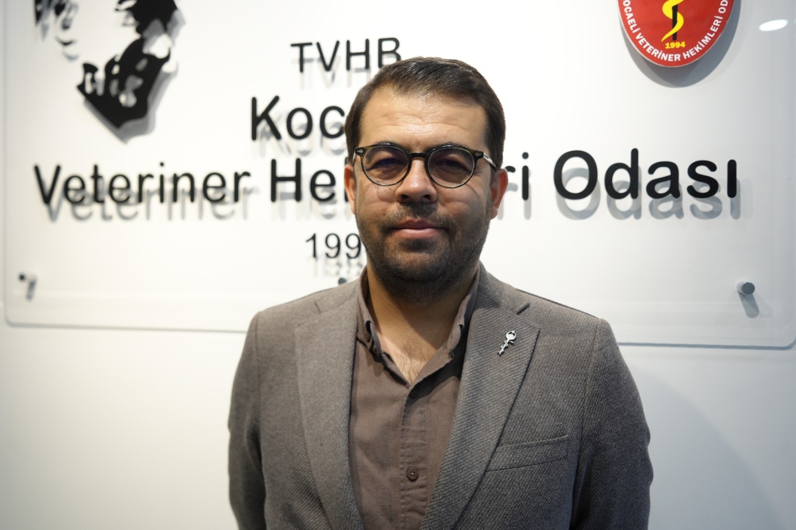 Marketlerin Yeni Müdavimleri Kediler! Sabah Mesaisi Gibi Kapı Önünde Nöbet, (2)-1