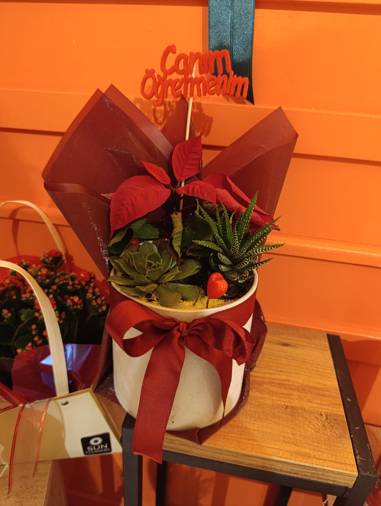 Öğretmenler Günü’ne Özel Orkide Ve Buketler Sun Flowers’ta 11