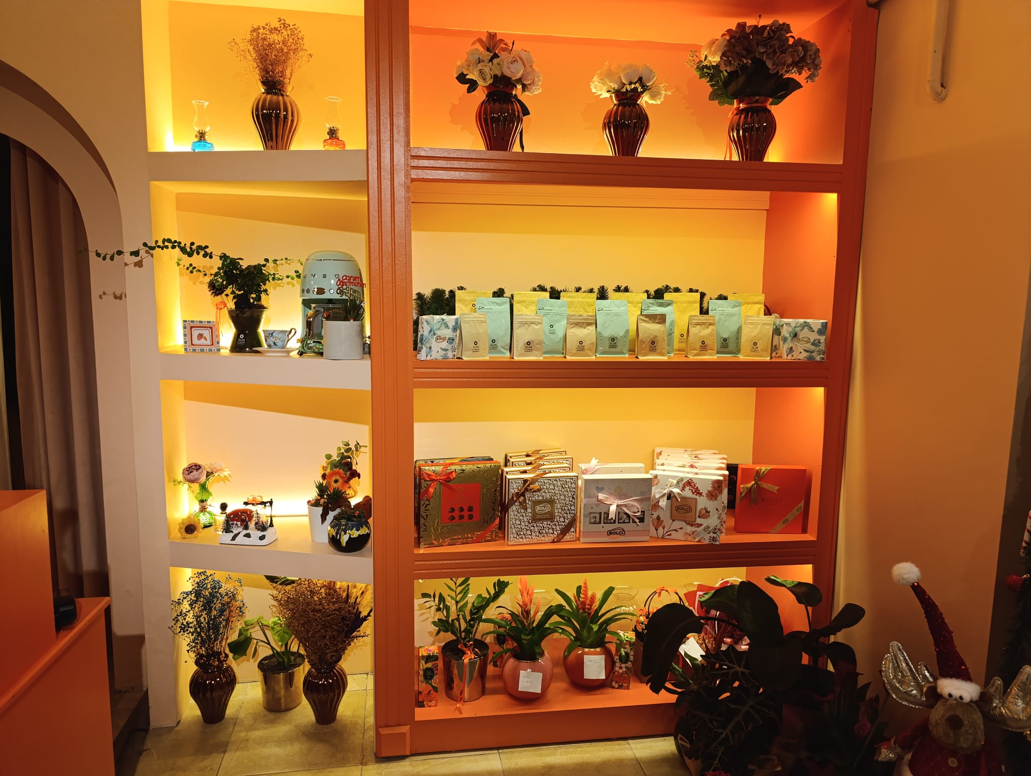 Öğretmenler Günü’ne Özel Orkide Ve Buketler Sun Flowers’ta 4