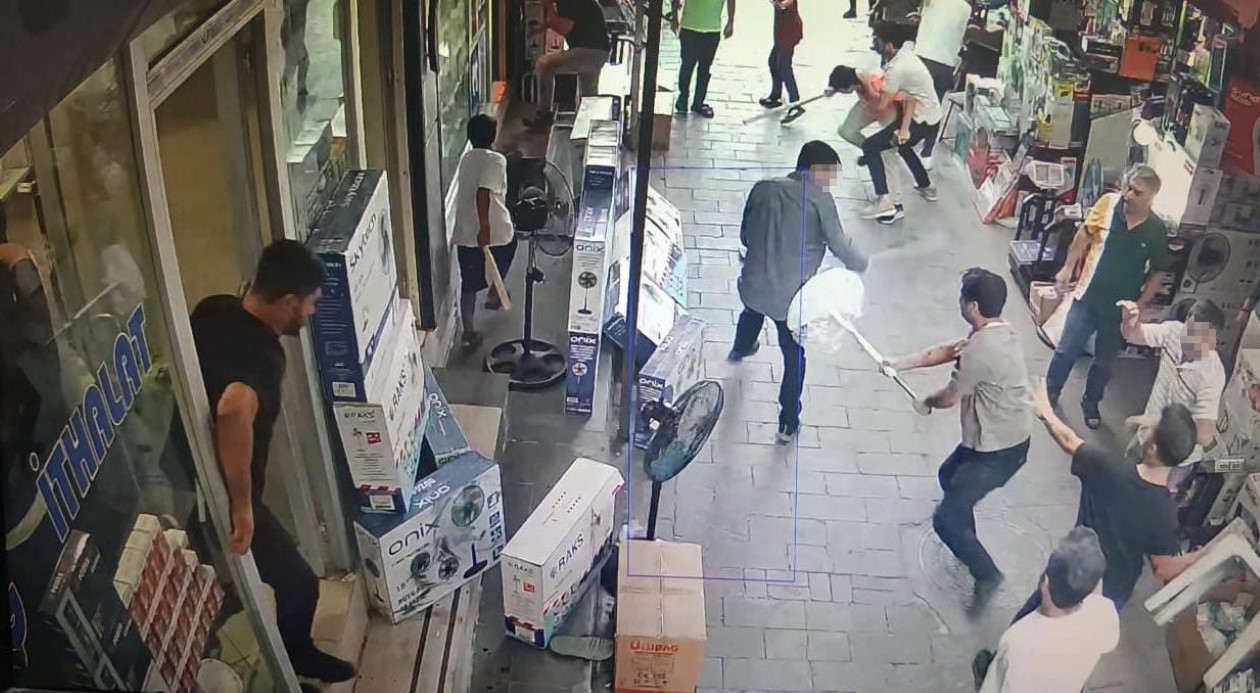 Otel Ve İş Yerinde Sopalı Kavga (2)