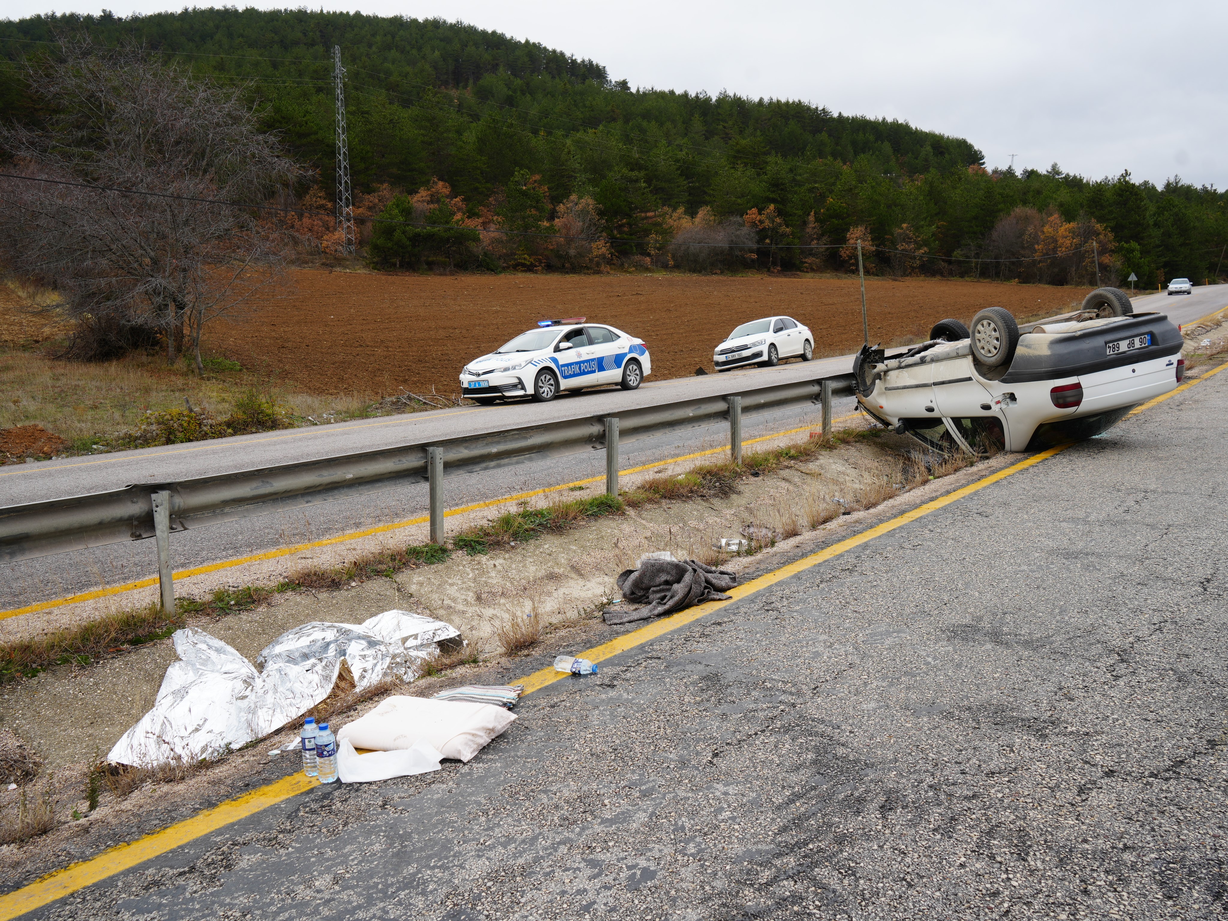 Otomobil Takla Atıp Alev Aldı! Yaşlı Çift Yaralı Kurtarıldı (4)