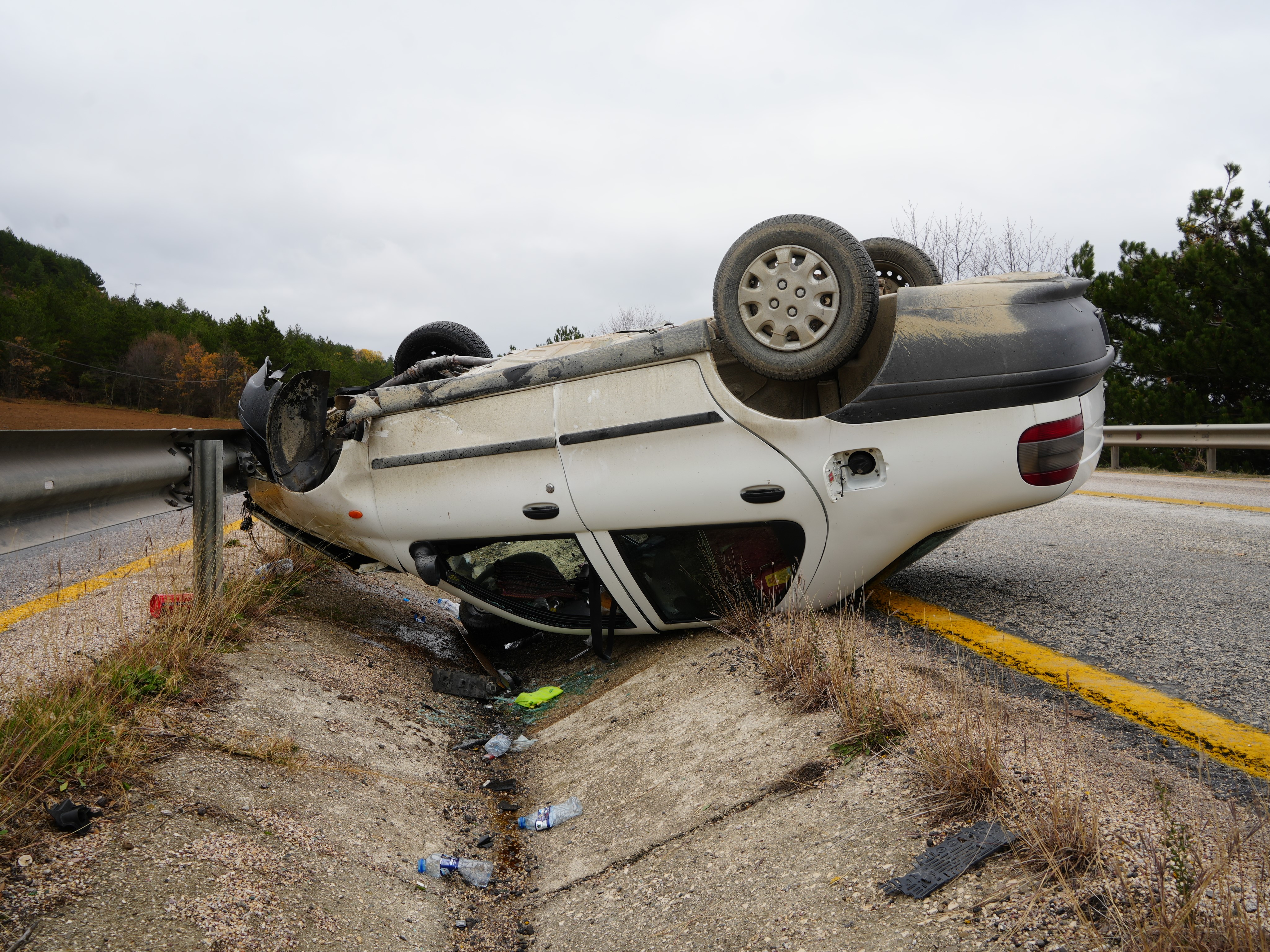 Otomobil Takla Atıp Alev Aldı! Yaşlı Çift Yaralı Kurtarıldı (5)
