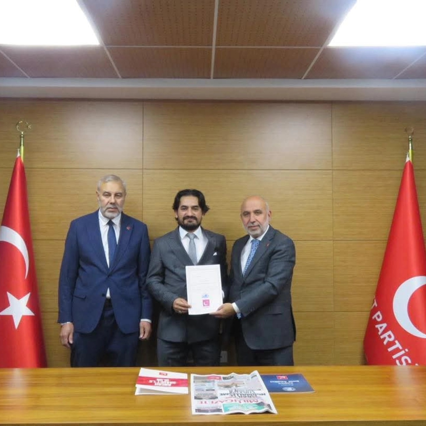 Saadet Partisi Kocaeli İl Başkanı Recep Sarıdoğan, Yapılan Istişarelerin Ardından Murat Karaturp’un Tekrar İzmit İlçe Başkanı Olarak Görevlendirildiğini Duyurdu (2)