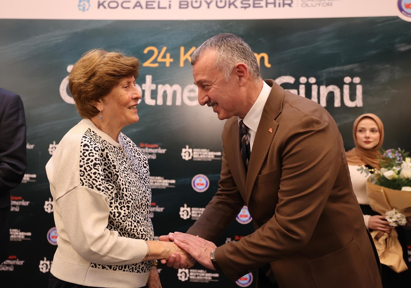 Sağlıkçılardan Sonra Öğretmenler Için De Konut Projesi (2)