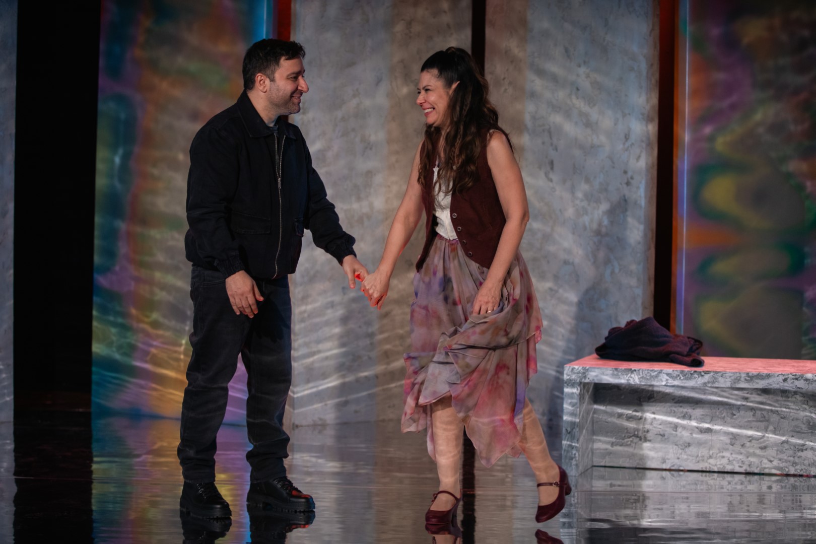 Şehir Tiyatroları, Unutmak Oyunuyla Göz Doldurdu (3) (Büyük)