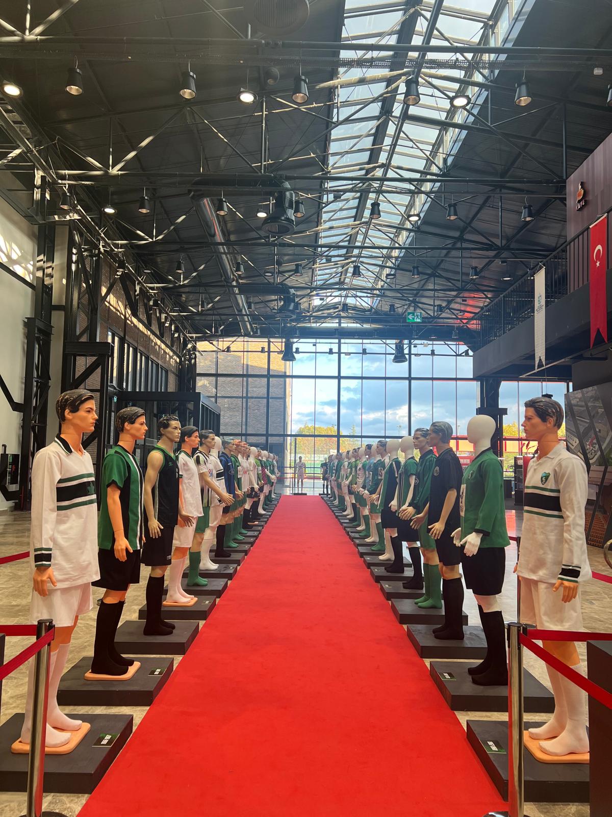 Sempozyum Ve Sergi Büyük İlgi Gördü (1)-2