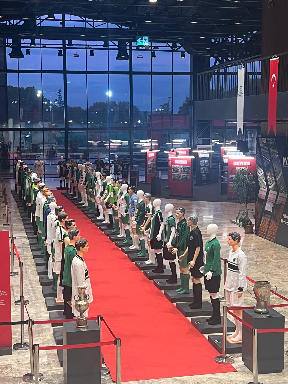 Sempozyum Ve Sergi Büyük İlgi Gördü (2)