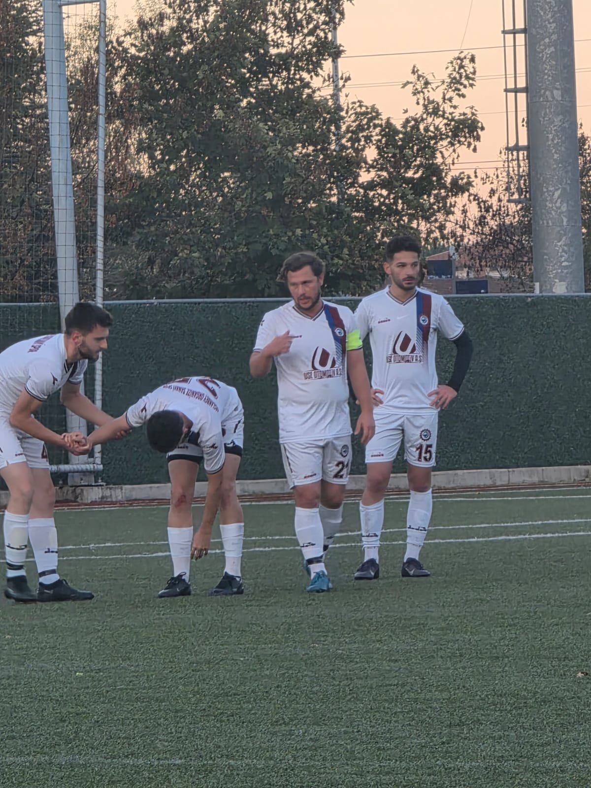 Süper Amatör B Grubu'nda Olaylı Maçtan Beraberlik Çıktı Arslanbey O.s. Ve Turgutspor Puanları Paylaştı! (10)